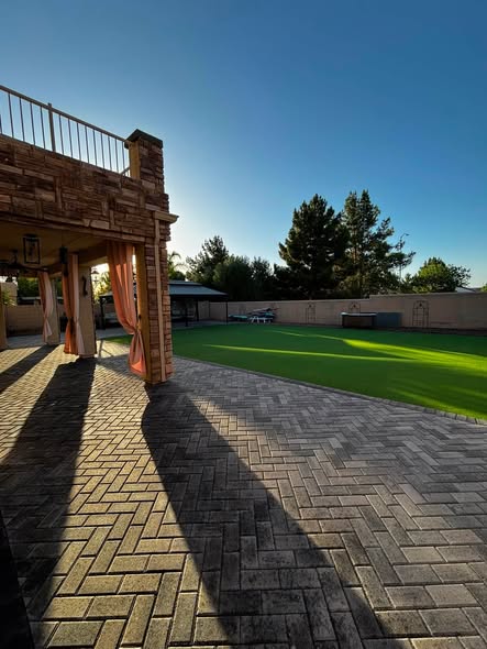 Finished paver patio and turf lawn in Phoenix, AZ